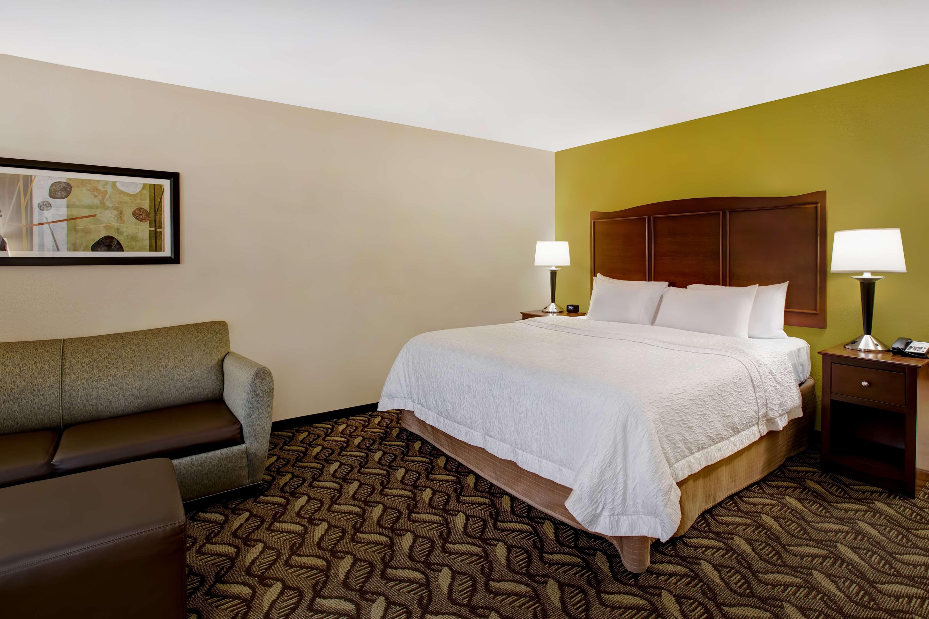 Hampton Inn Dekalb - Near The University Dış mekan fotoğraf