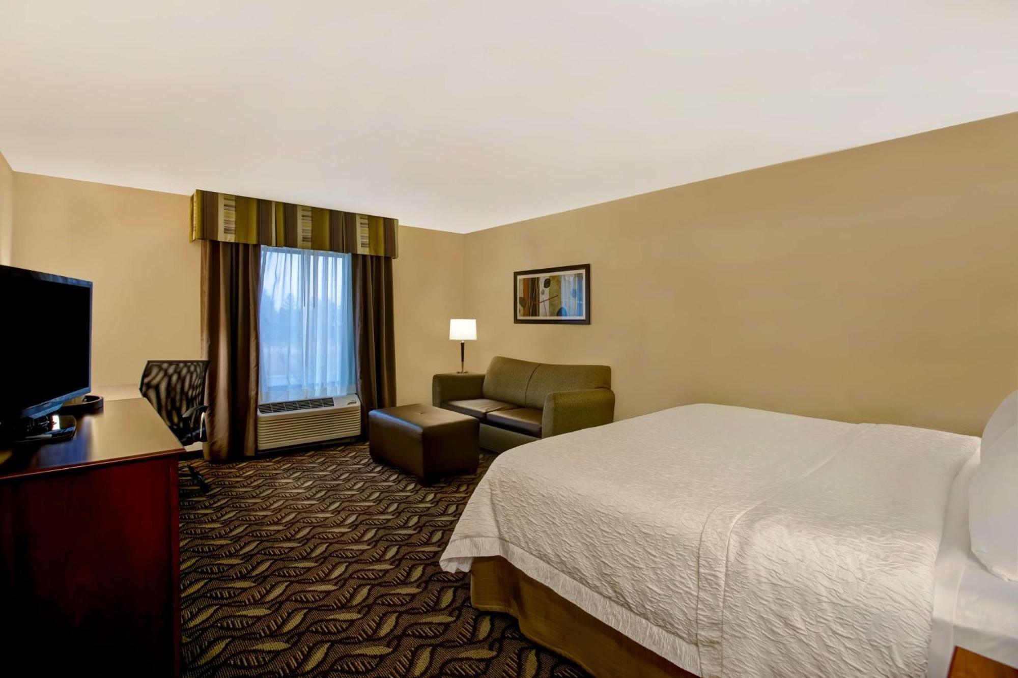 Hampton Inn Dekalb - Near The University Dış mekan fotoğraf