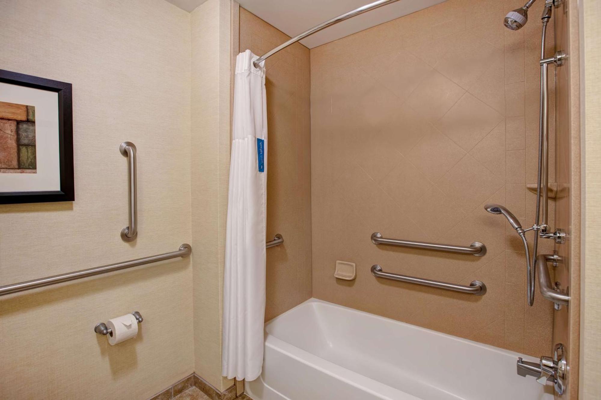 Hampton Inn Dekalb - Near The University Dış mekan fotoğraf