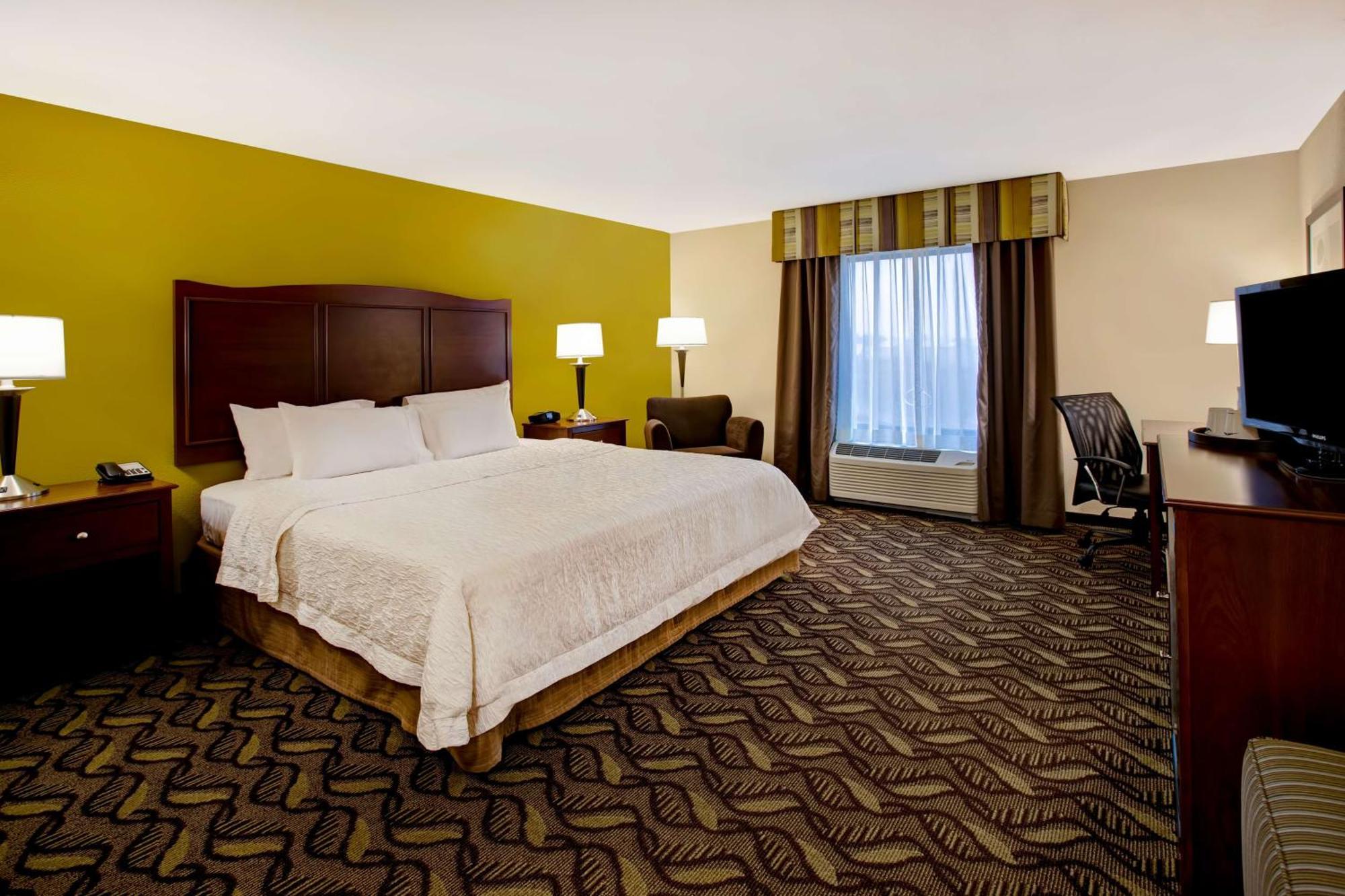 Hampton Inn Dekalb - Near The University Dış mekan fotoğraf