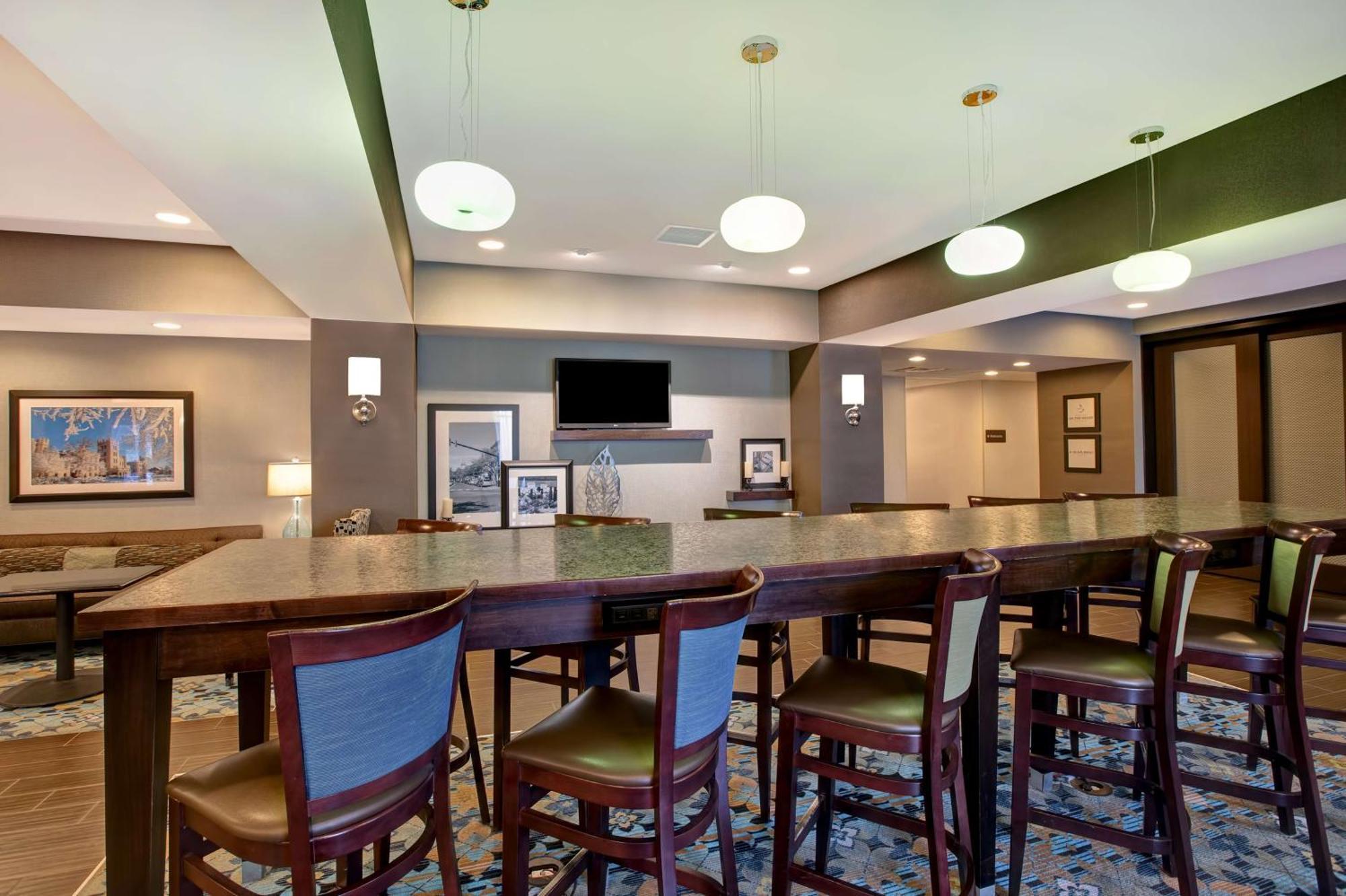 Hampton Inn Dekalb - Near The University Dış mekan fotoğraf