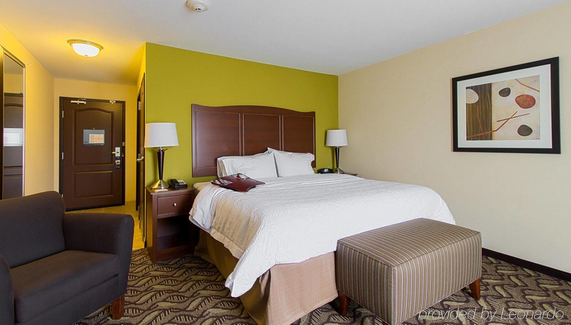 Hampton Inn Dekalb - Near The University Dış mekan fotoğraf